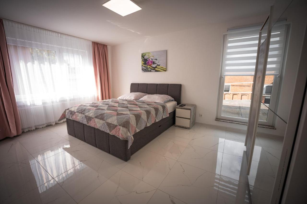 Wunderschoene Ferienwohnung In Solingen-Mitte ภายนอก รูปภาพ