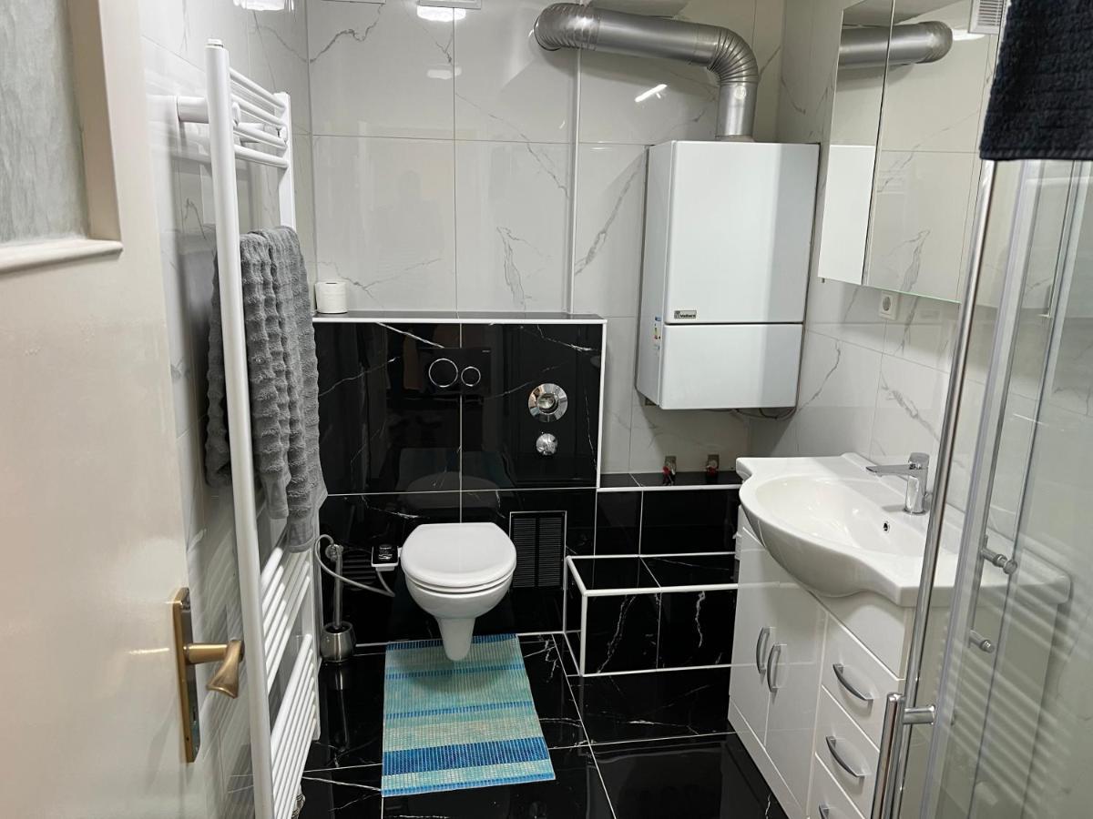 Wunderschoene Ferienwohnung In Solingen-Mitte ภายนอก รูปภาพ